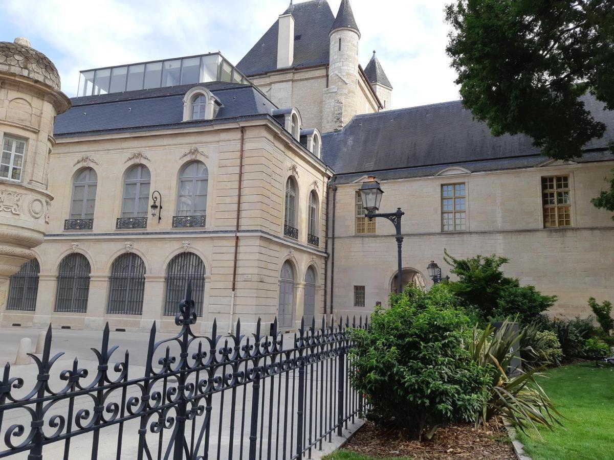 Le Verrerie : Centre Historique Dijon Appartement Buitenkant foto